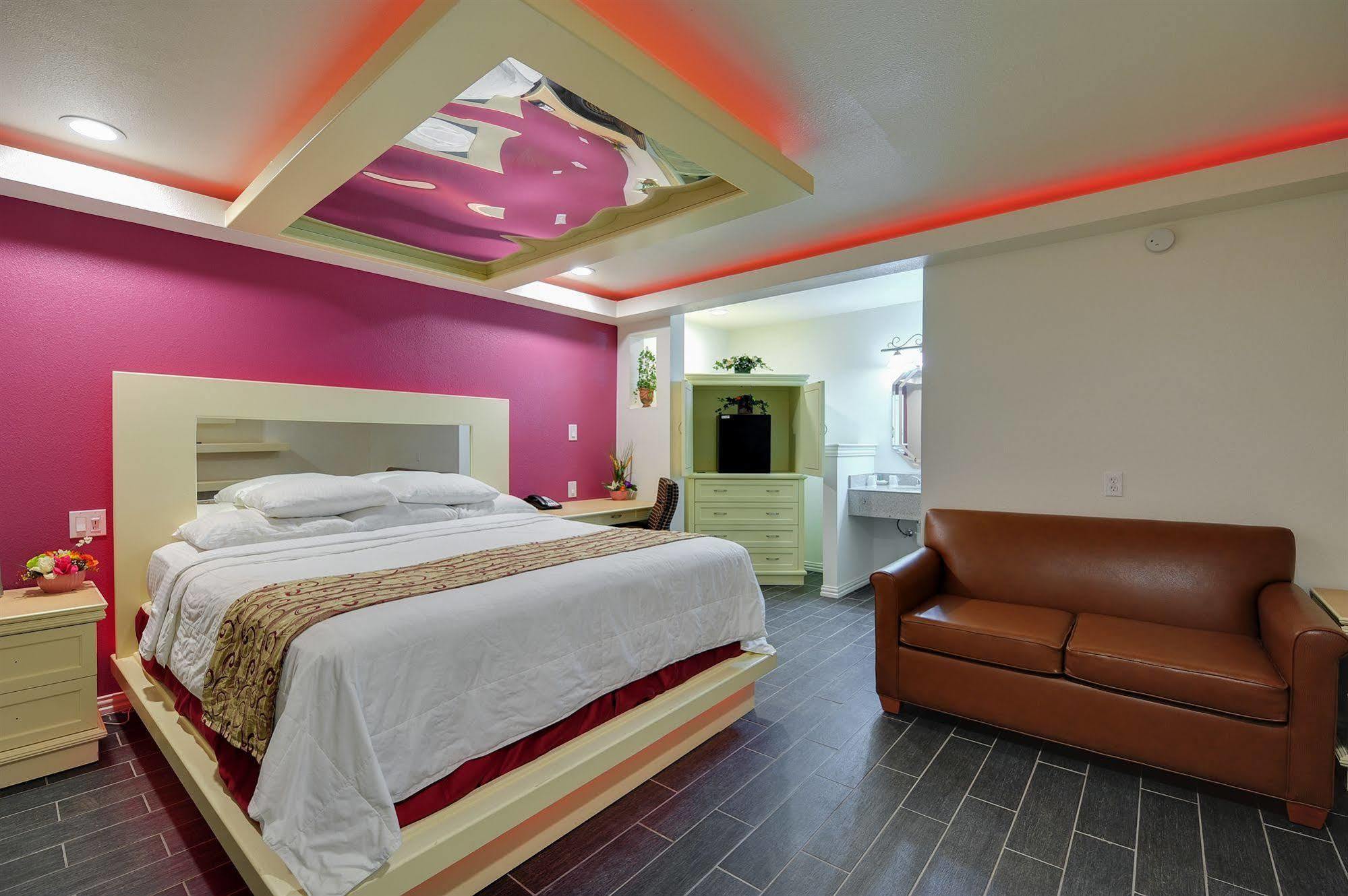 Romantic Inn & Suites Dallas Kültér fotó