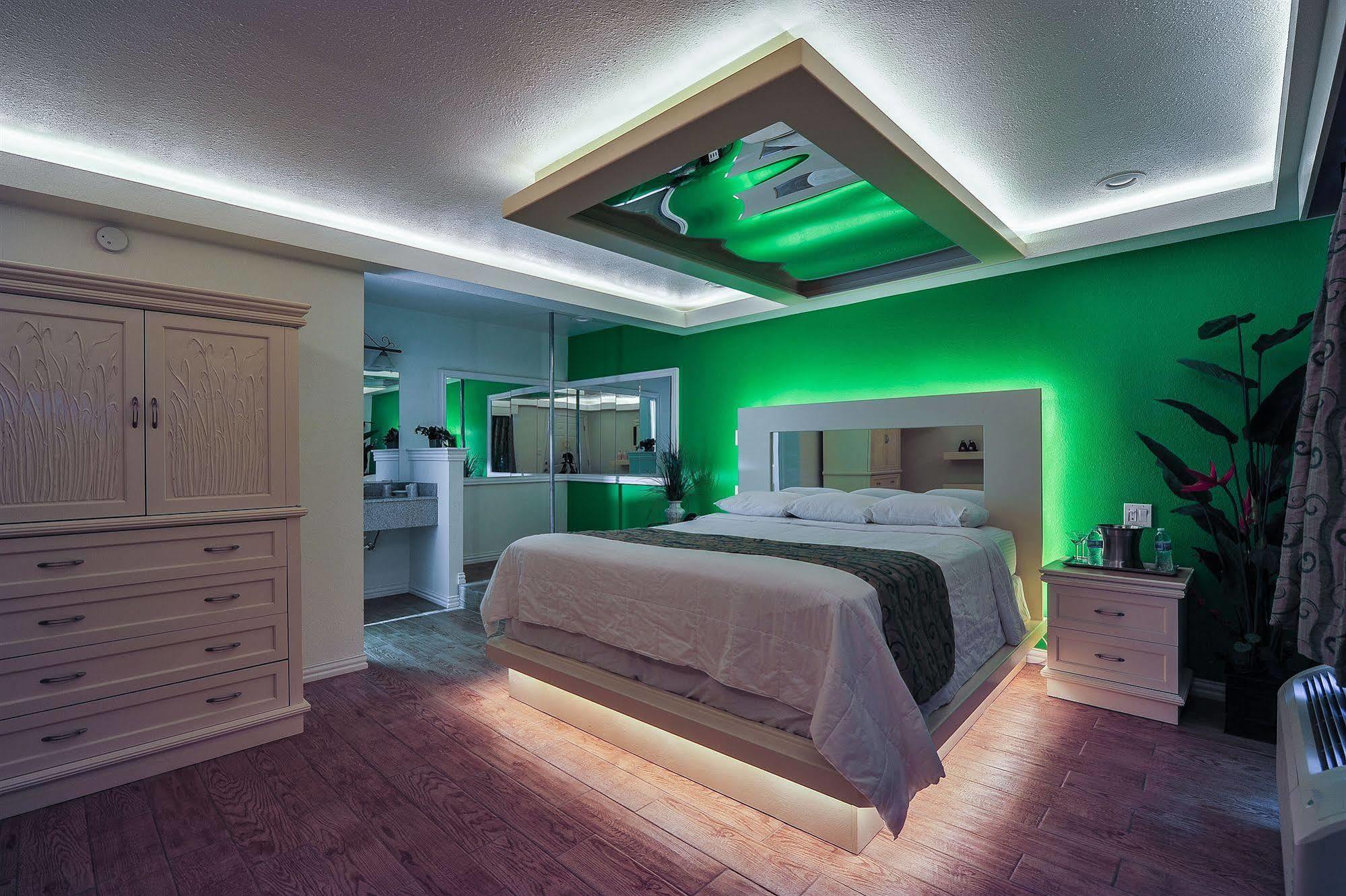 Romantic Inn & Suites Dallas Kültér fotó