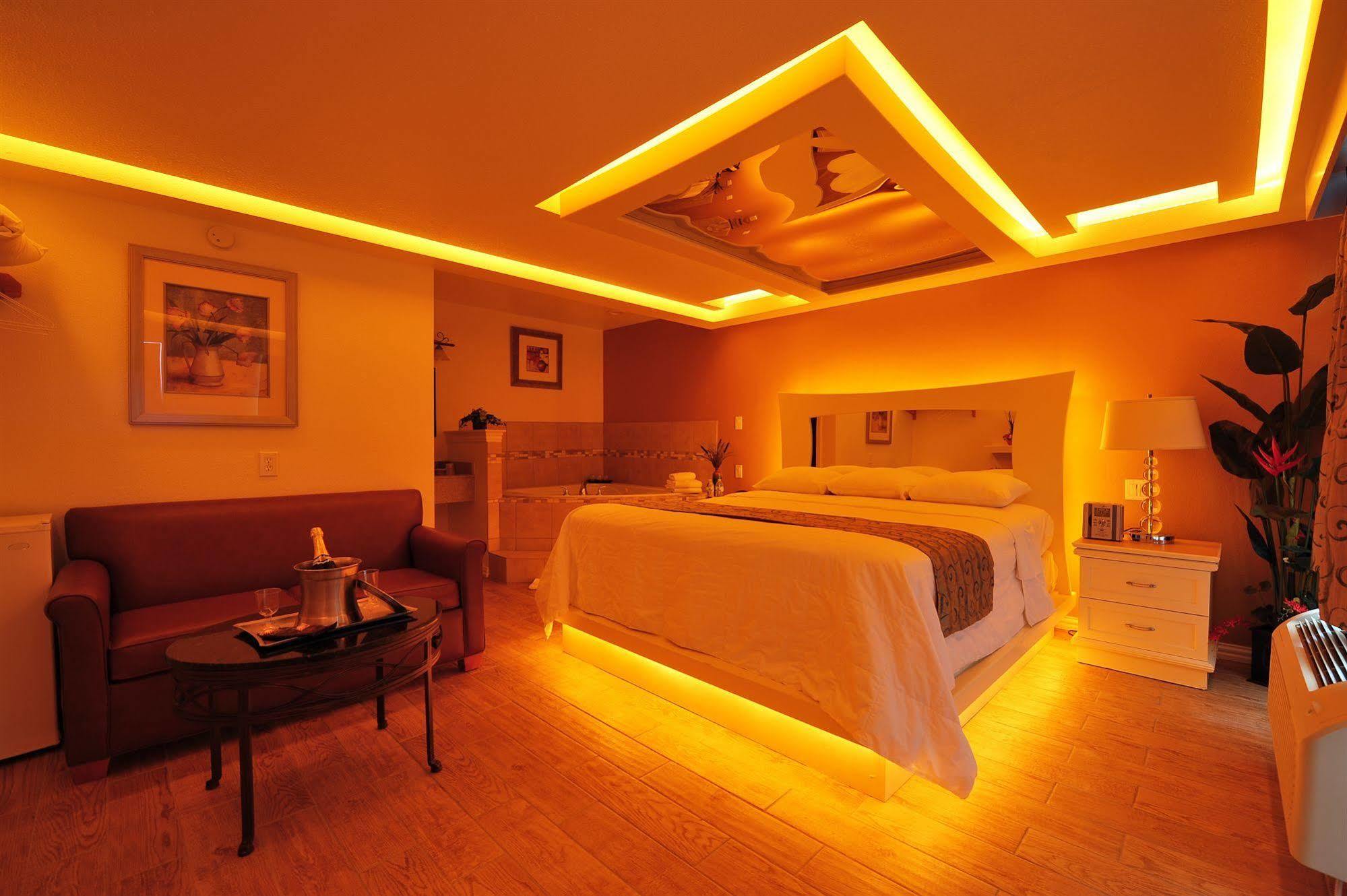 Romantic Inn & Suites Dallas Kültér fotó
