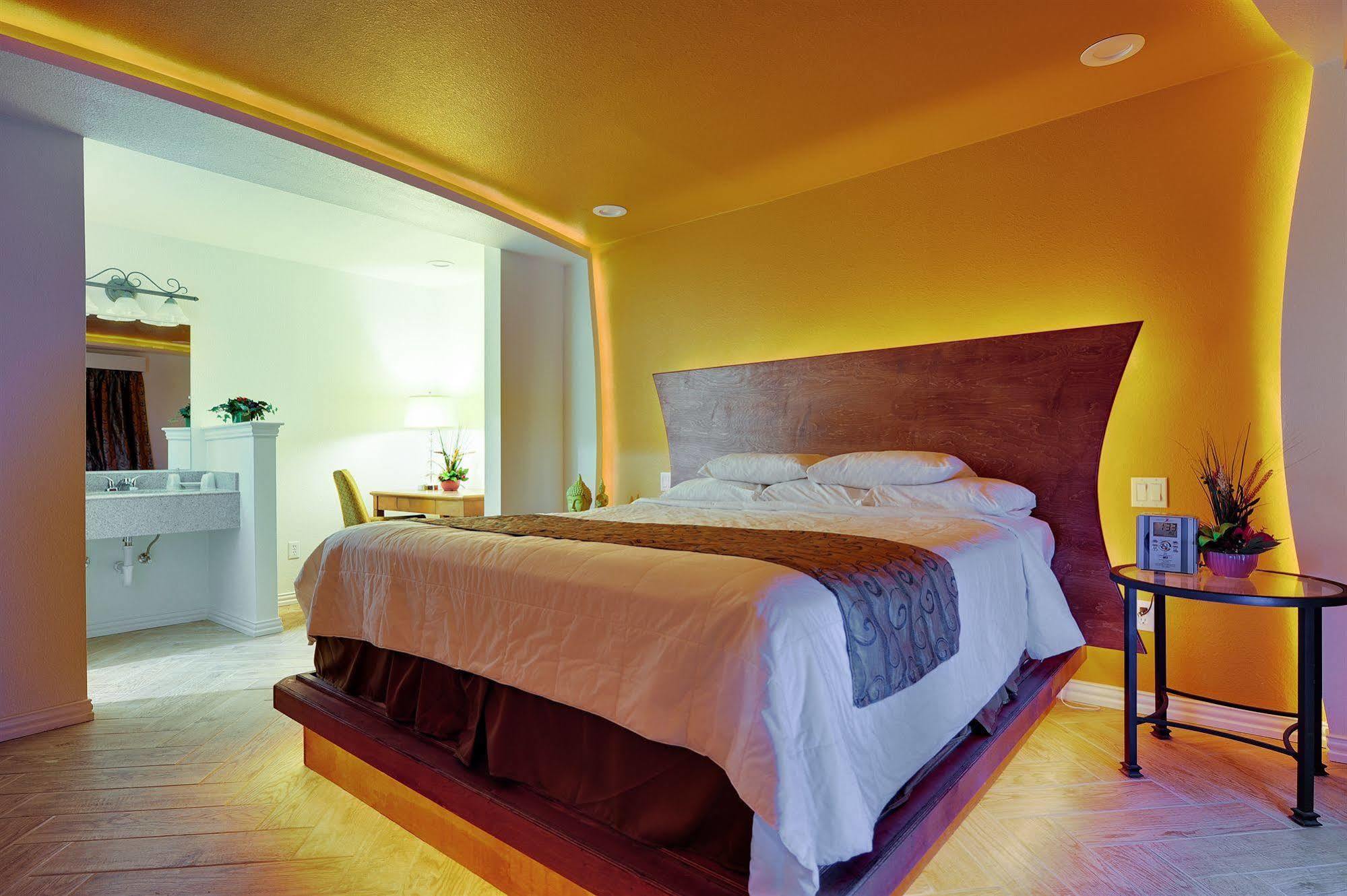 Romantic Inn & Suites Dallas Kültér fotó